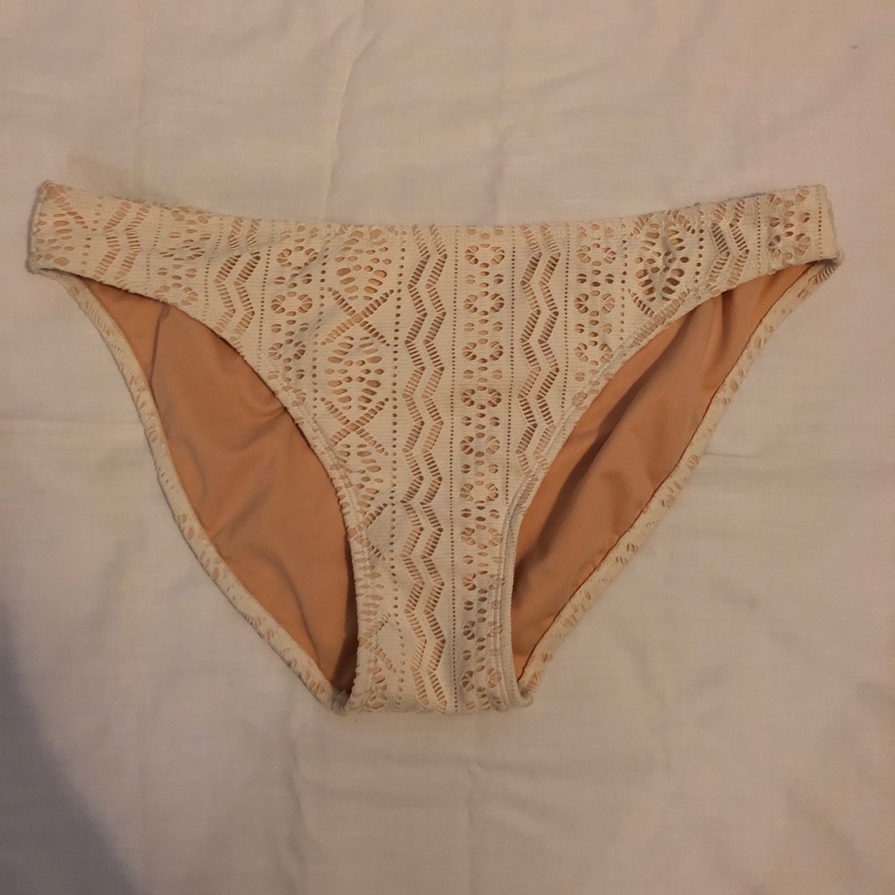 Lace bikini bottoms